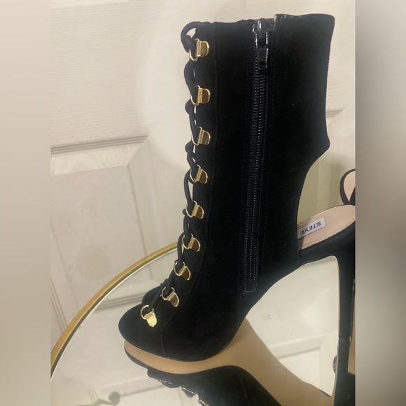 🖤💛NEVER WORN Steve Madden| Lace Up | Gold Hardware | Size: 9 | 4.75 in. - Picture 9 of 11